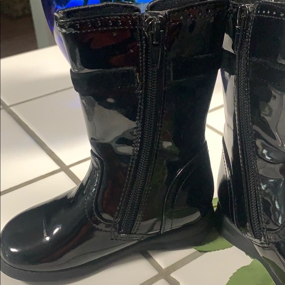 Boots - Picture 6 of 8